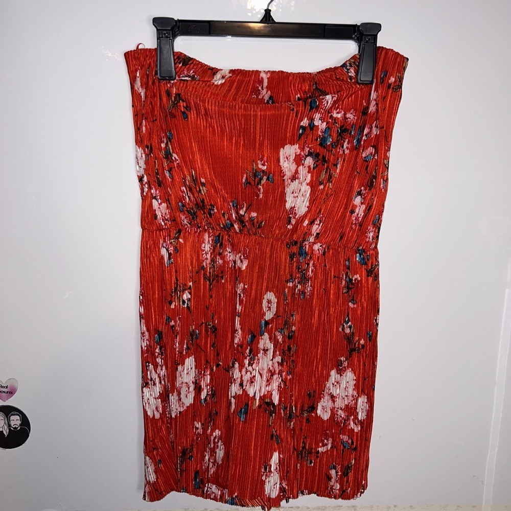 Collective Concepts Strapless, Floral, Romper -‎ Size Medium